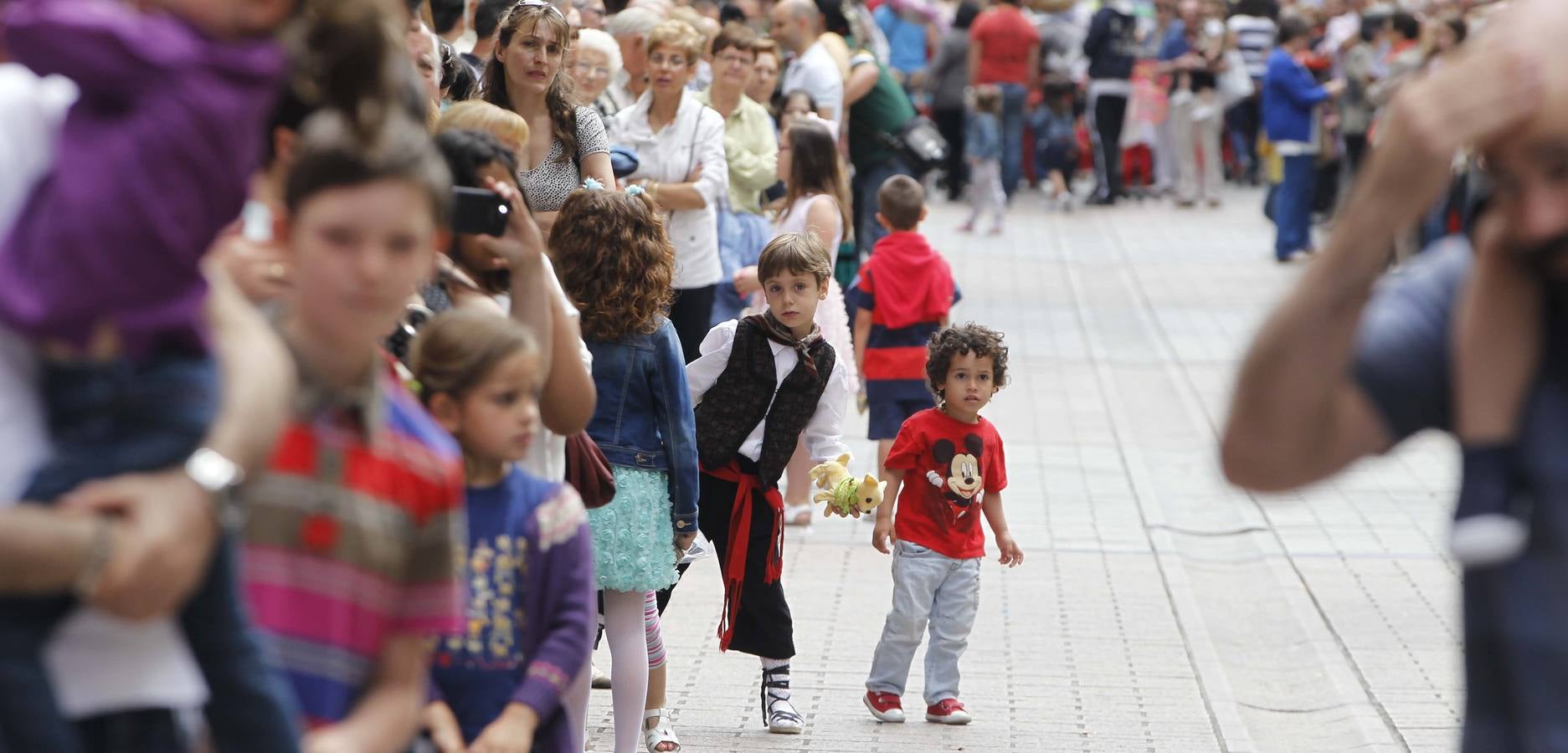 Procesión y banderazos por san Bernabé