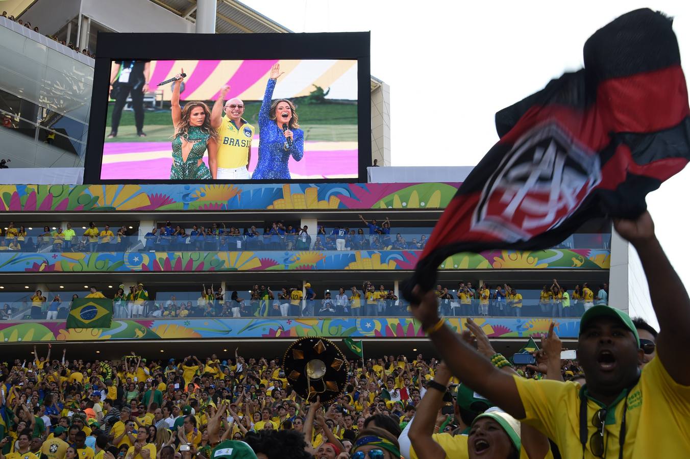 Una inauguración colorista, con mucha naturaleza y fútbol