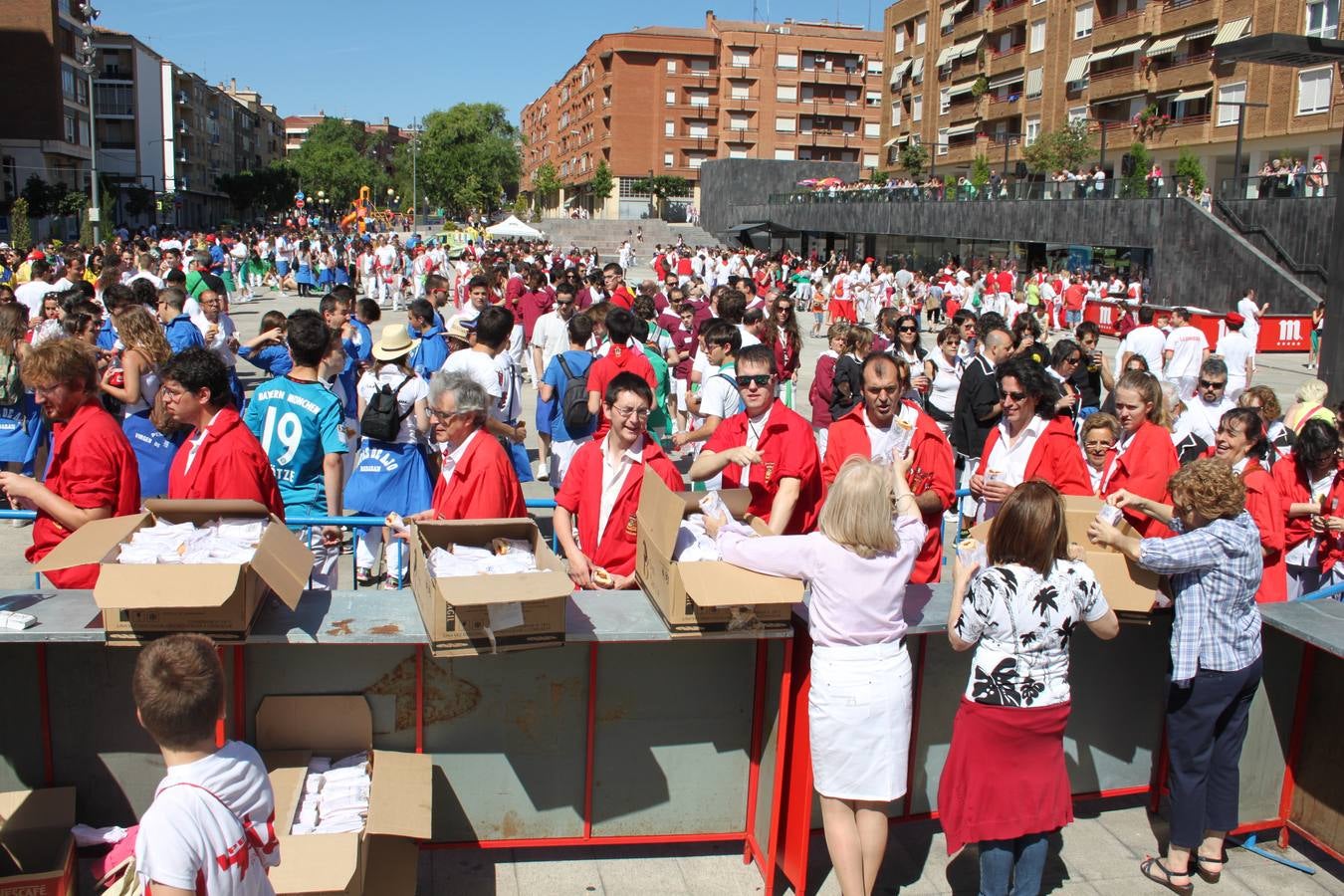 Concentración de 1.600 peñistas en Arnedo