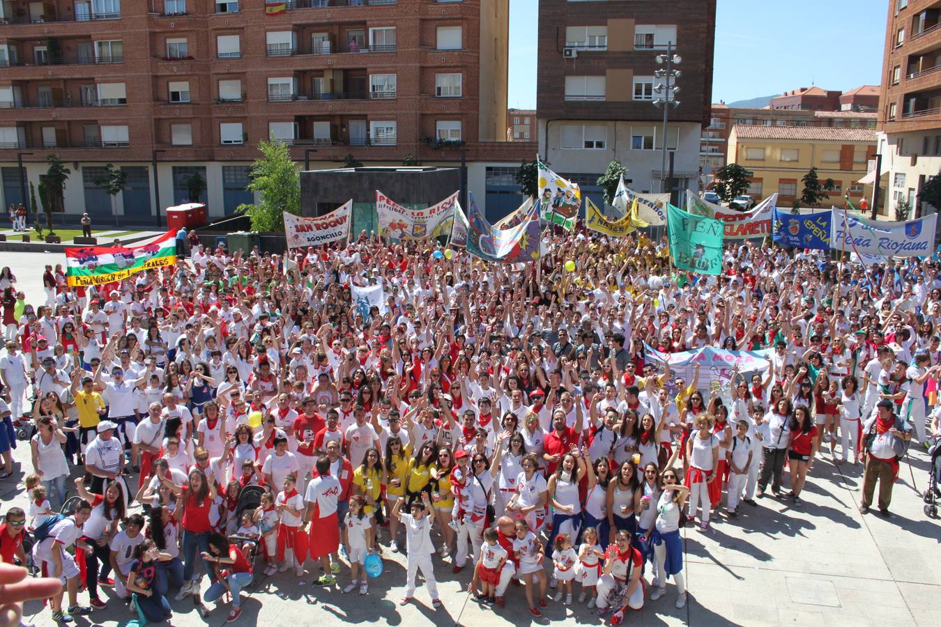 Concentración de 1.600 peñistas en Arnedo