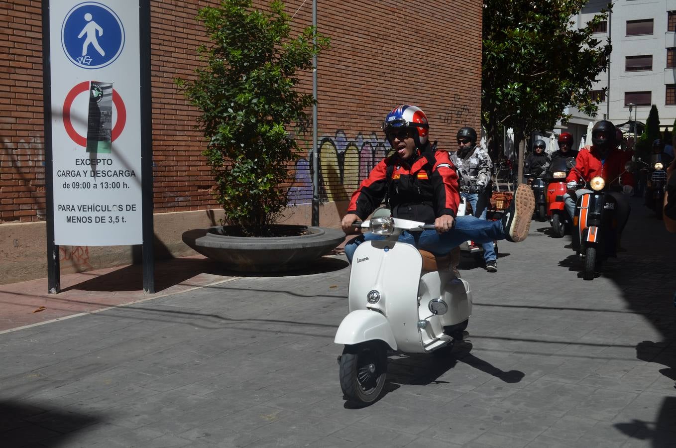 Calahorra disfruta de una concentración de scooters