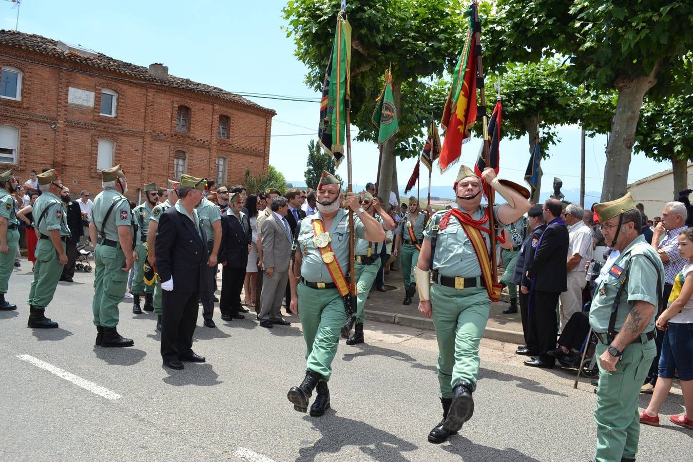 Homenaje en Hormilla de los Caballeros Legionarios al cabo Terrero