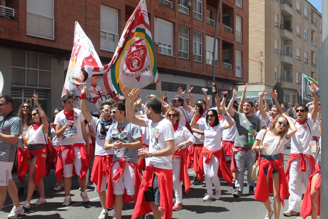 Pasacalles de la Concentración de Peñas en Arnedo