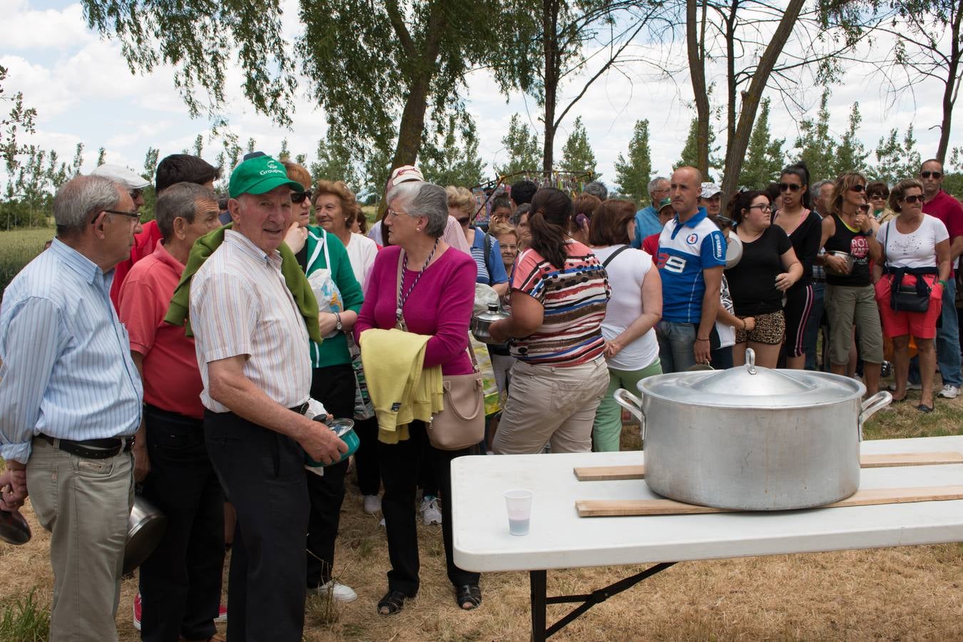 Cientos de personas fueron a Las Abejas de romería