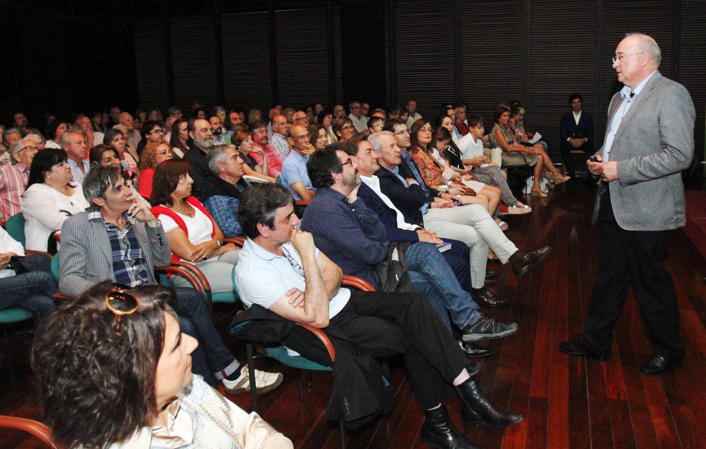 Juan Ramírez presenta su libro en Logroño