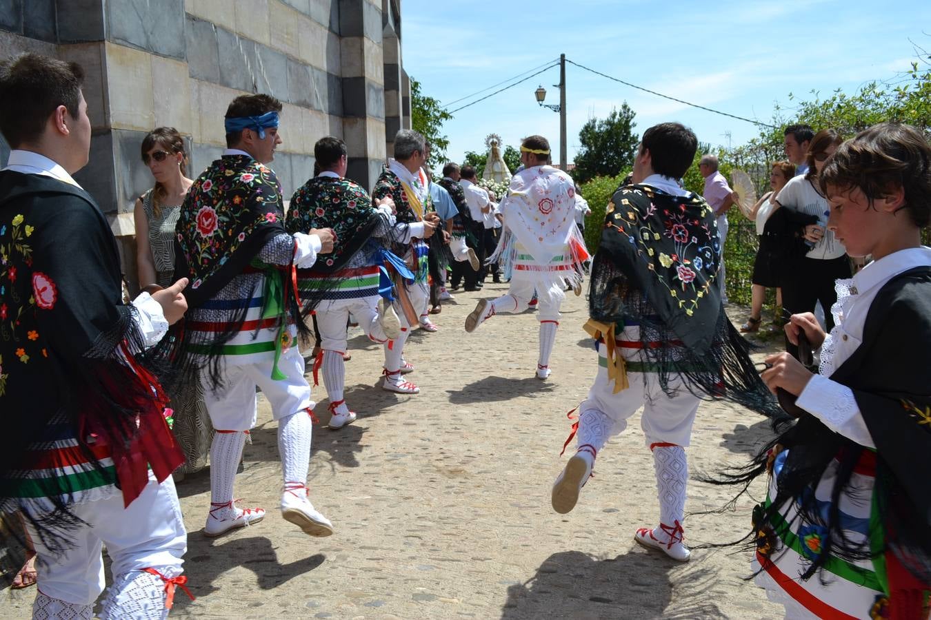 Danza de la Virgen Blanca en Ventosa