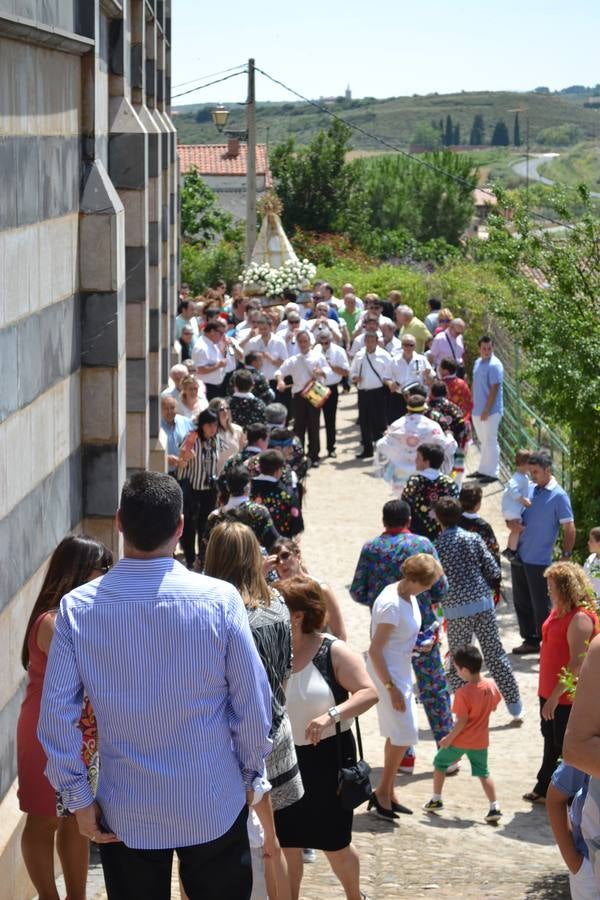 Danza de la Virgen Blanca en Ventosa