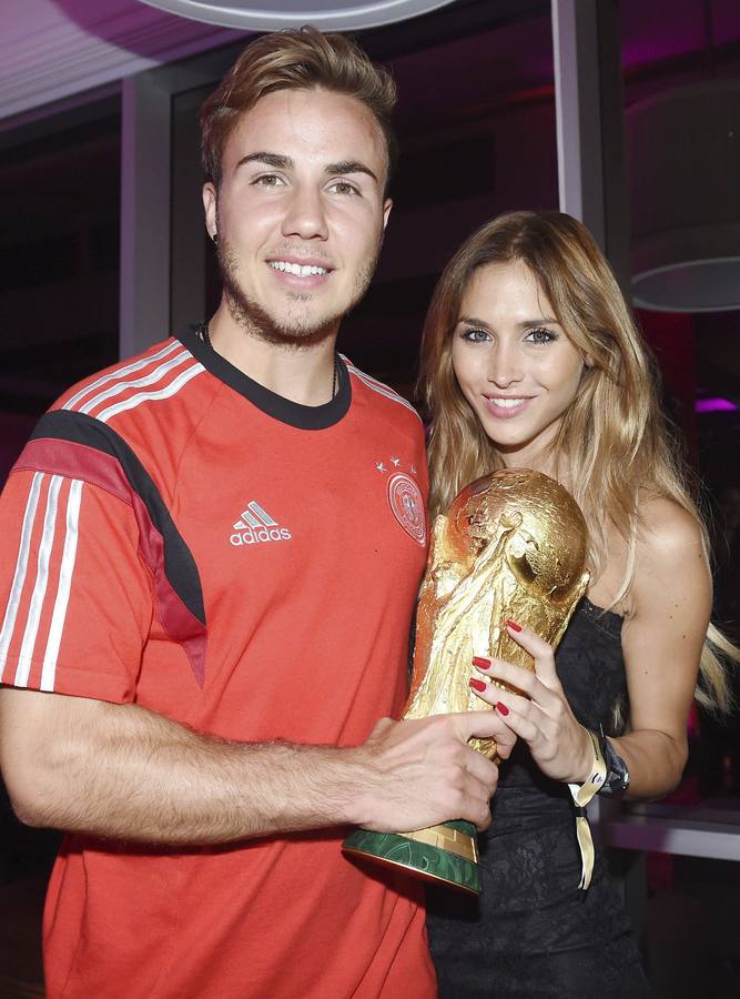 Gotze, junto a Ann-Kathrin. El héroe de Alemania con su gol en la final, junto a su novia Ann-Kathrin Brömmel.