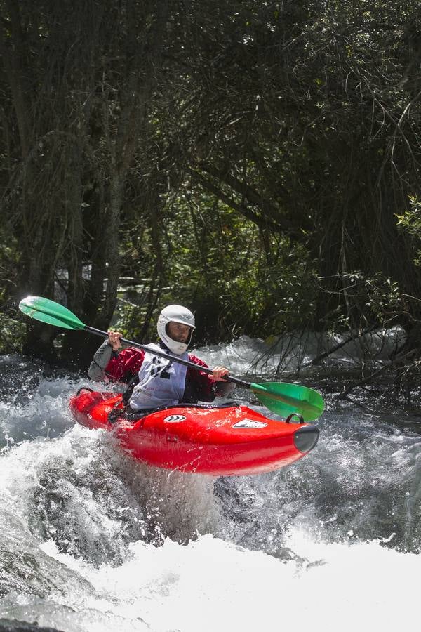 XIII descenso del río Piqueras en Kayak