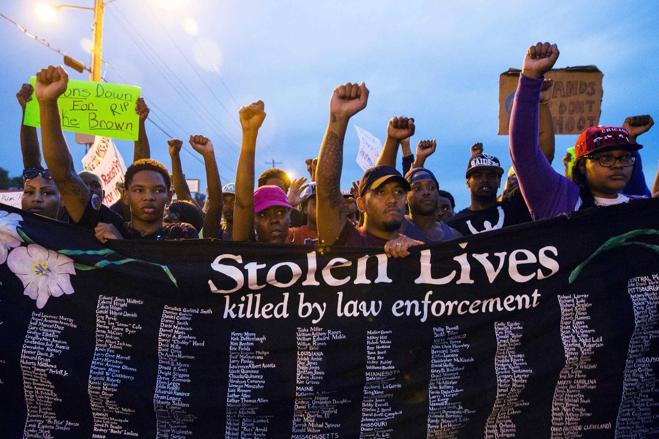 Nueva jornada de violencia en Ferguson tras la muerte de Brown