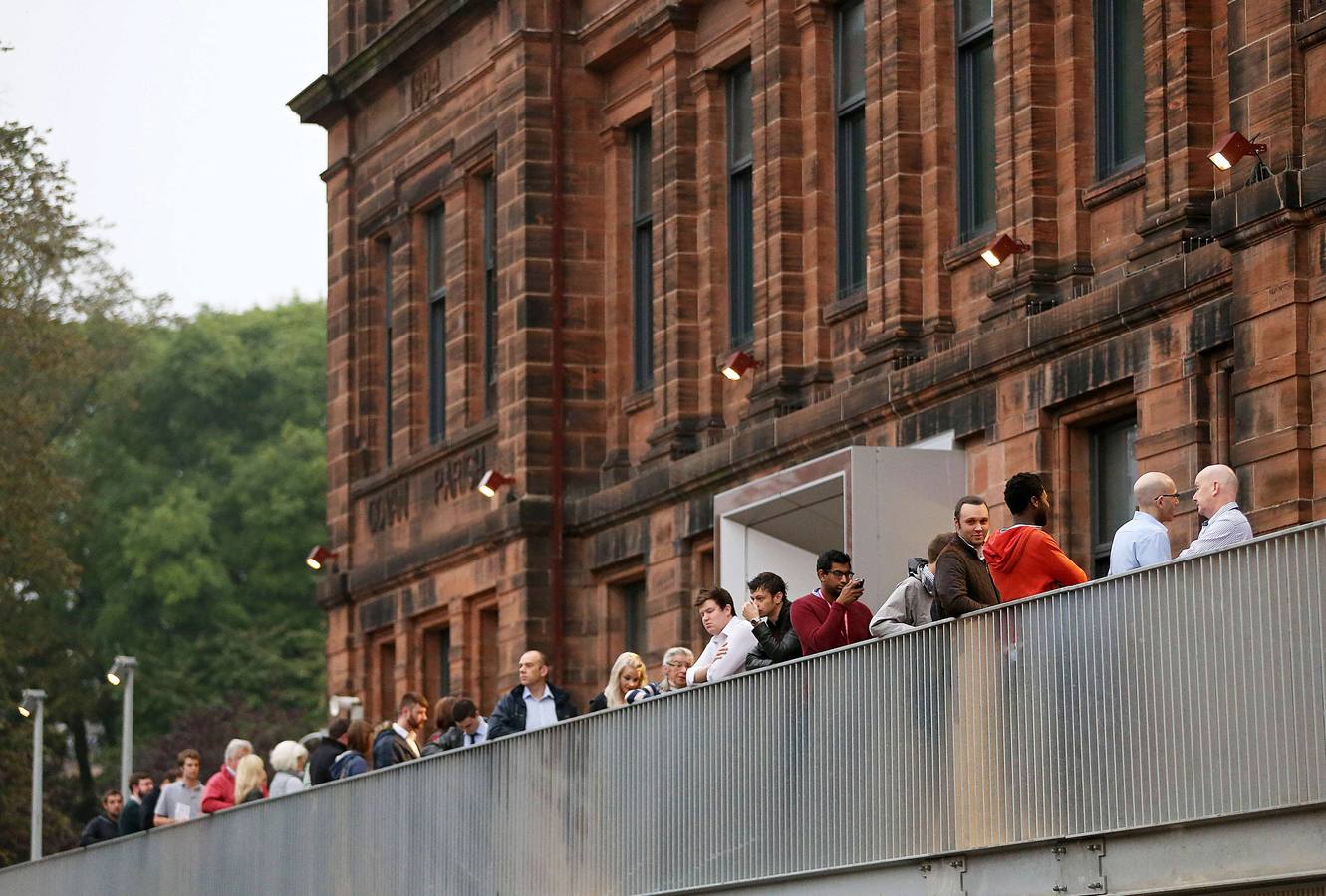 Escocia ya decide su futuro. Colas en un colegio electoral de Edimburgo.