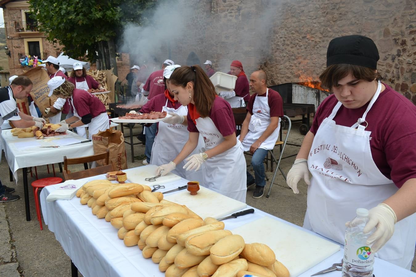 5.000 raciones de salchichón asado en Matute