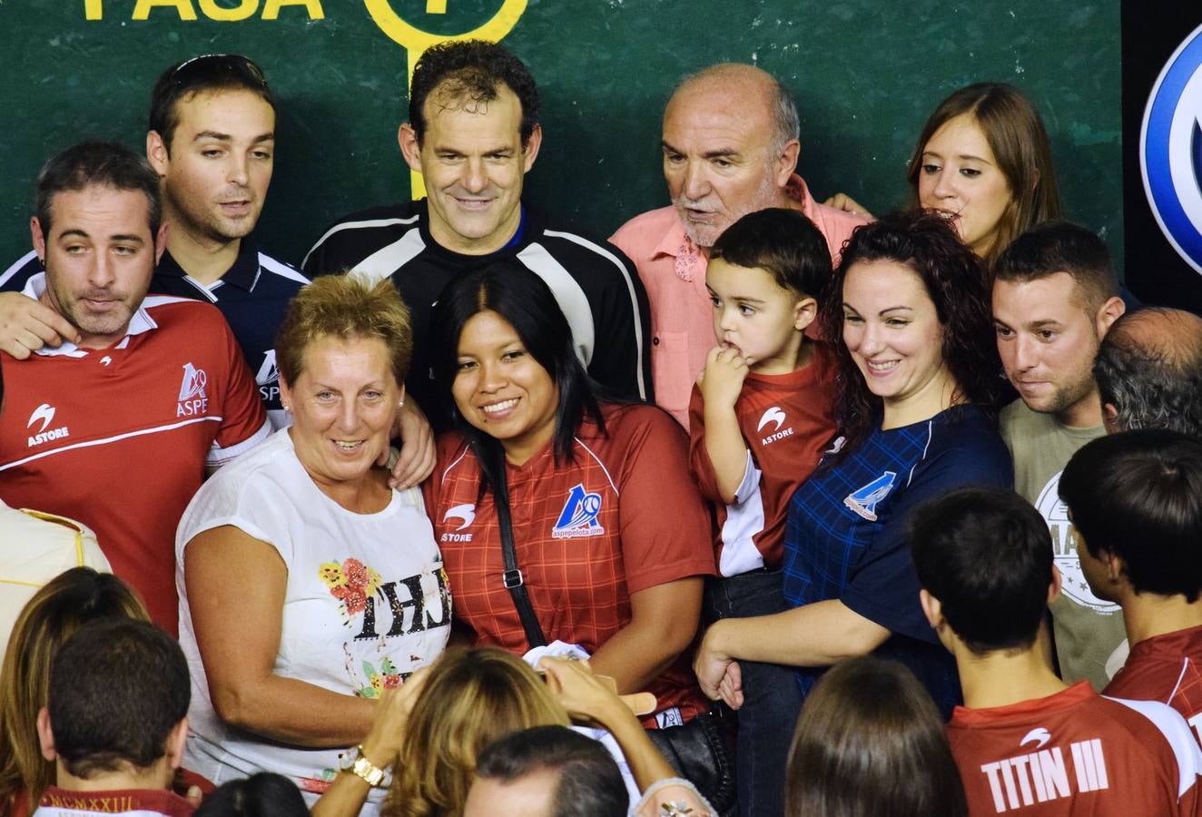 Sonrisas y lágrimas en la despedida de un campeón