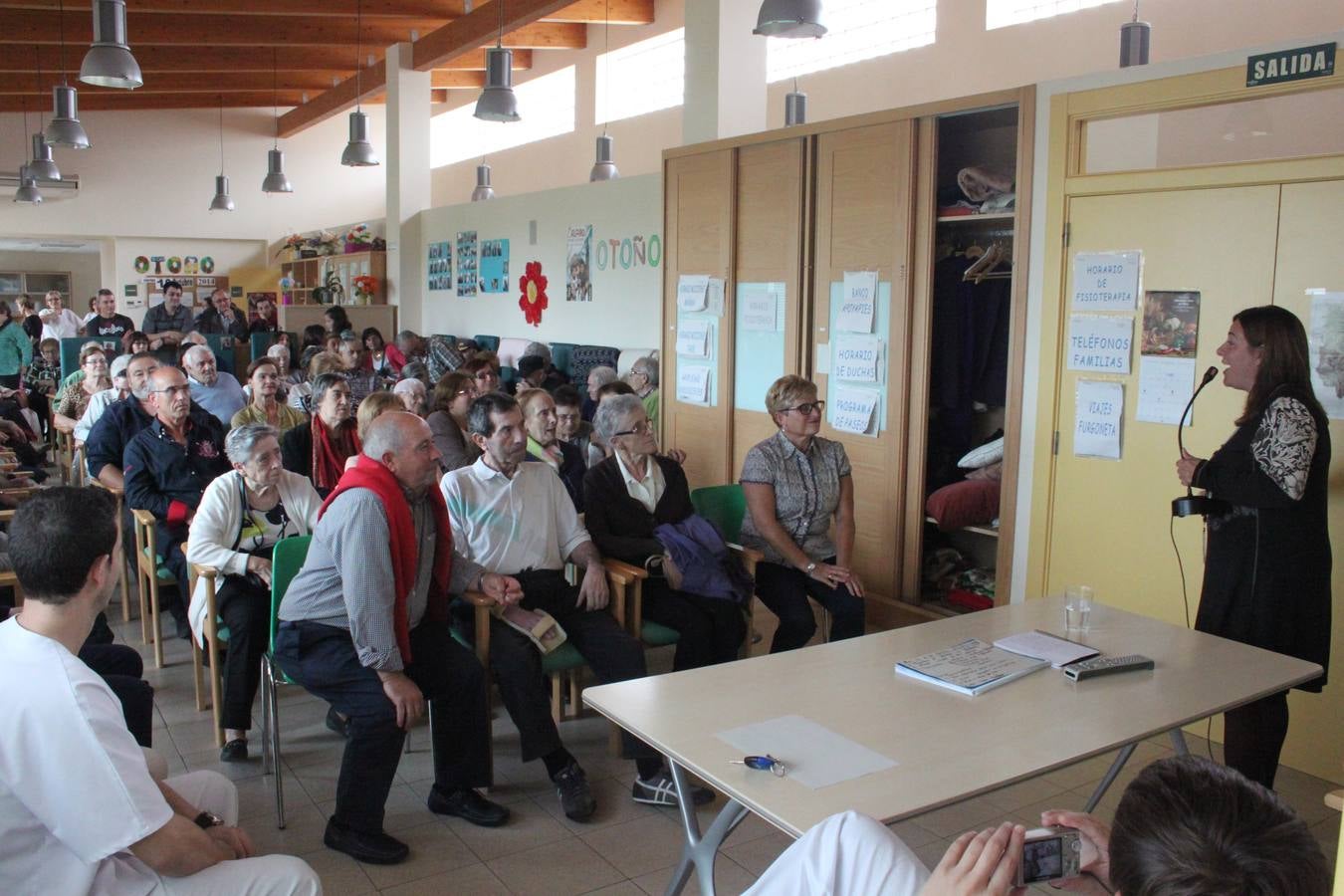 l II Día de las Familias en el centro de día para personas mayores dependientes del Gobierno de La Rioja Ciudad de Alfaro