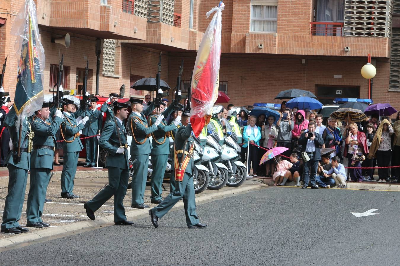 La Guardia Civil celebra la virgen del Pilar (II)