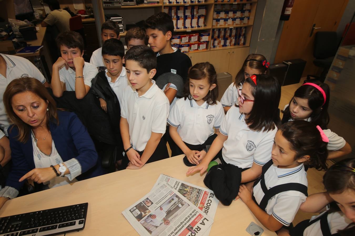 Los alumnos de 5º A del Colegio Adoratrices de Logroño visita la multimedia de Diario LA RIOJA