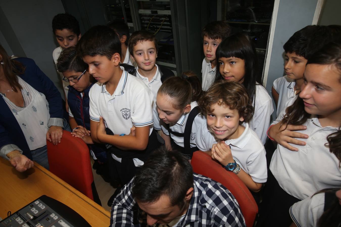 Los alumnos de 5º A del Colegio Adoratrices de Logroño visita la multimedia de Diario LA RIOJA