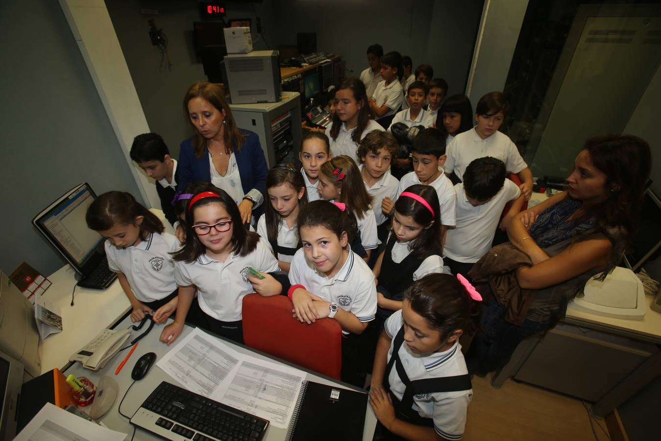 Los alumnos de 5º A del Colegio Adoratrices de Logroño visita la multimedia de Diario LA RIOJA