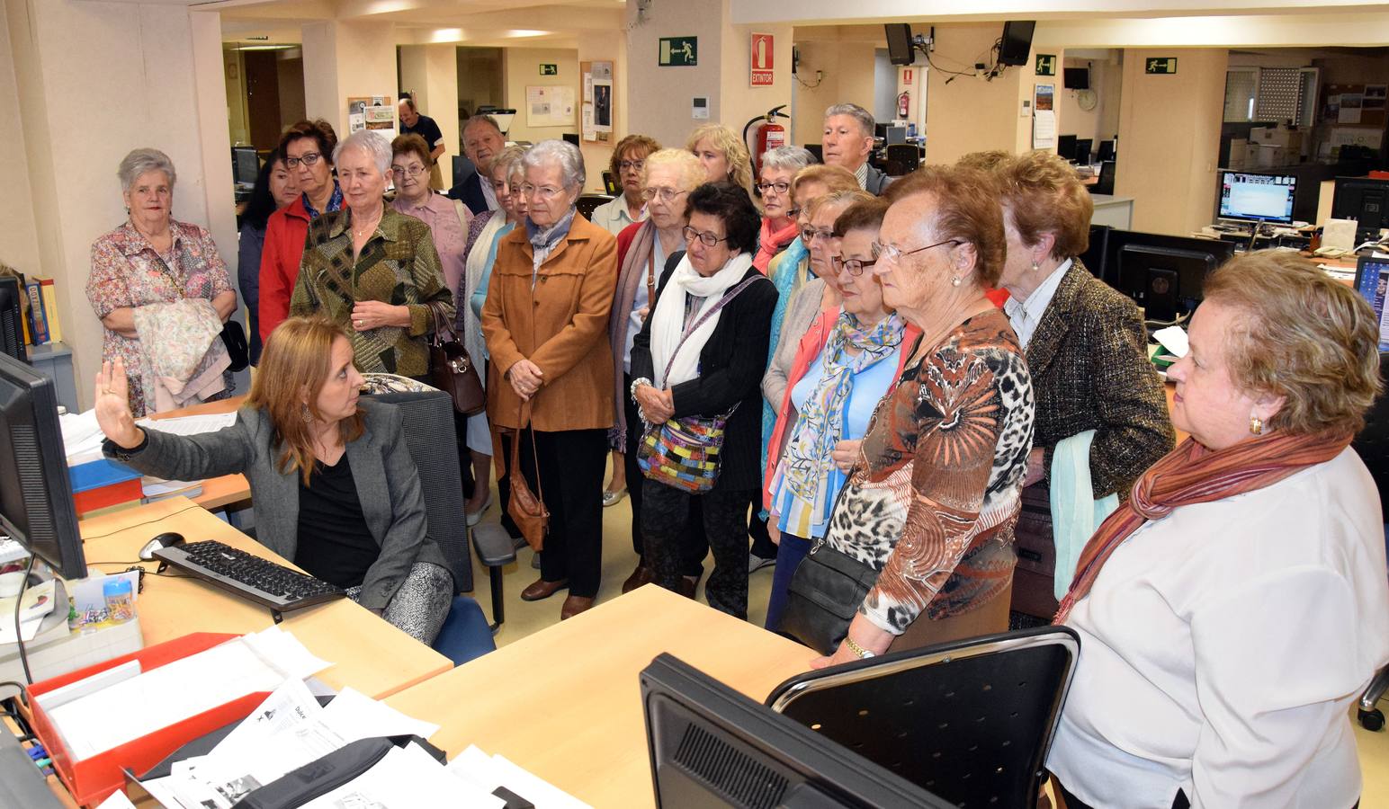 Los alumnos del programa &#039;Vida Sana&#039; visitan la multimedia de Diario LA RIOJA