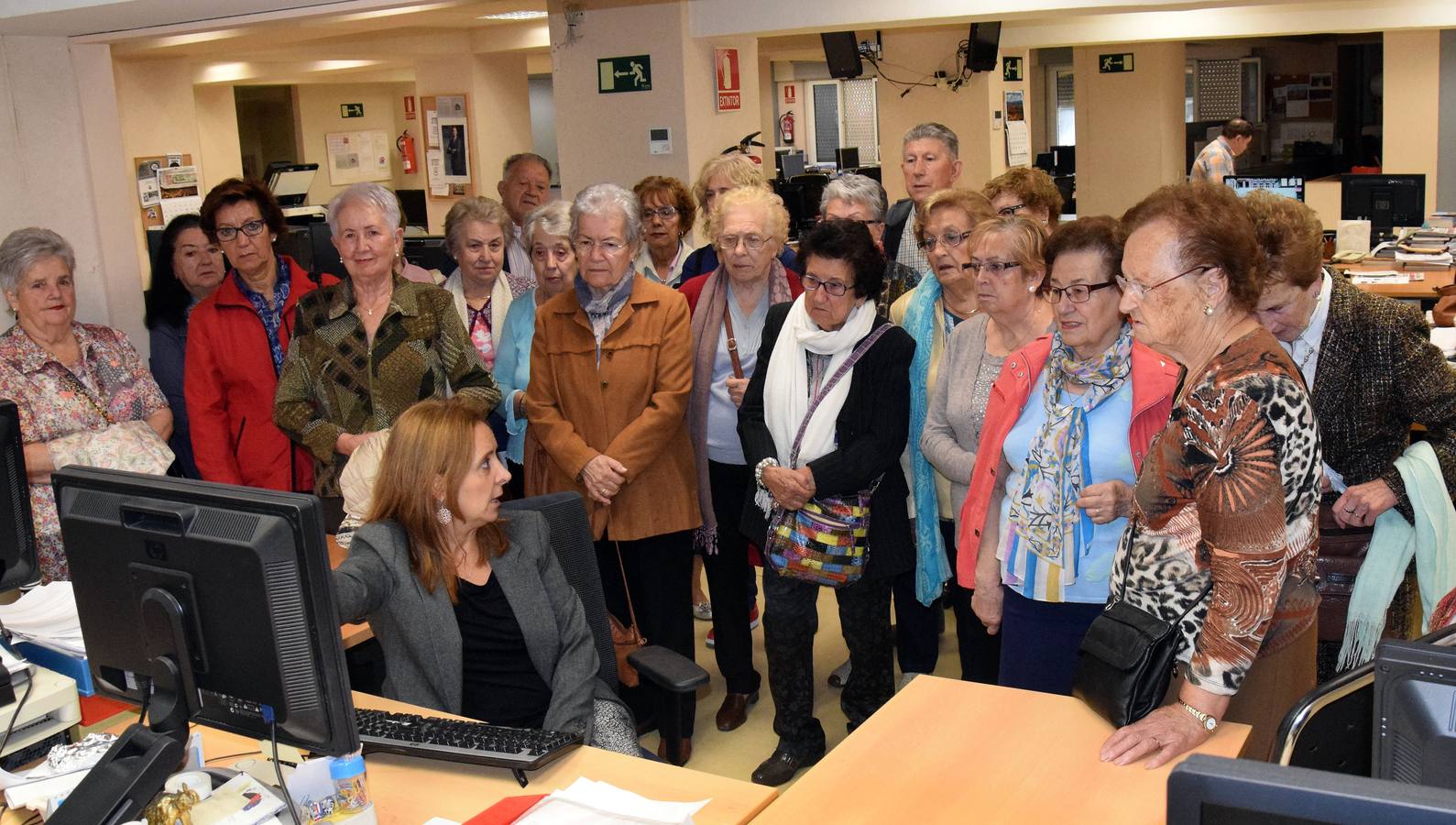 Los alumnos del programa &#039;Vida Sana&#039; visitan la multimedia de Diario LA RIOJA