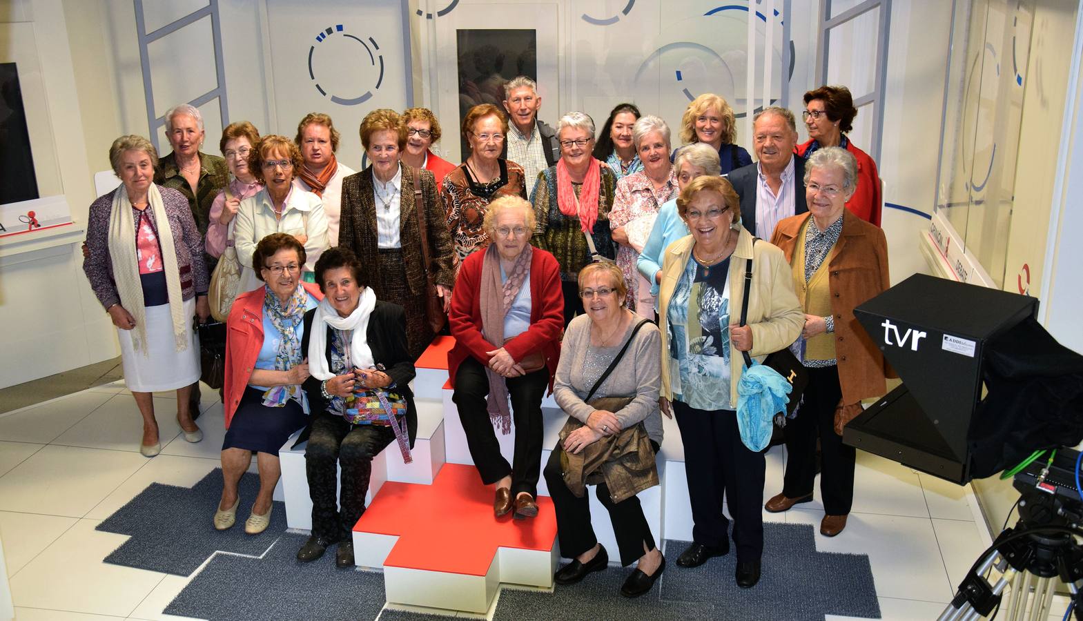 Los alumnos del programa &#039;Vida Sana&#039; visitan la multimedia de Diario LA RIOJA