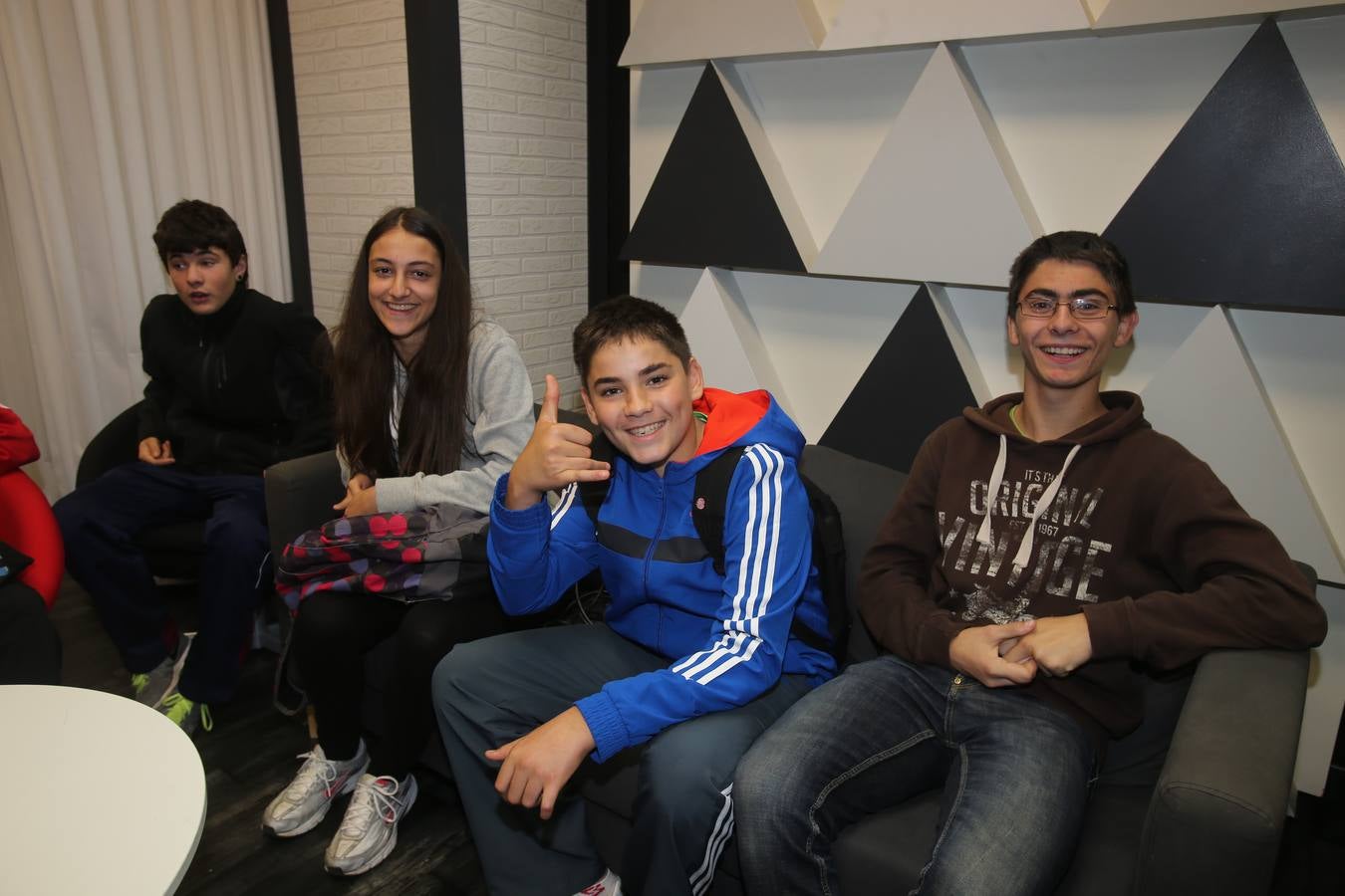 Alumnos del IES Tomás y Valiente de Fuenmayor visitan la Multimedia La Rioja