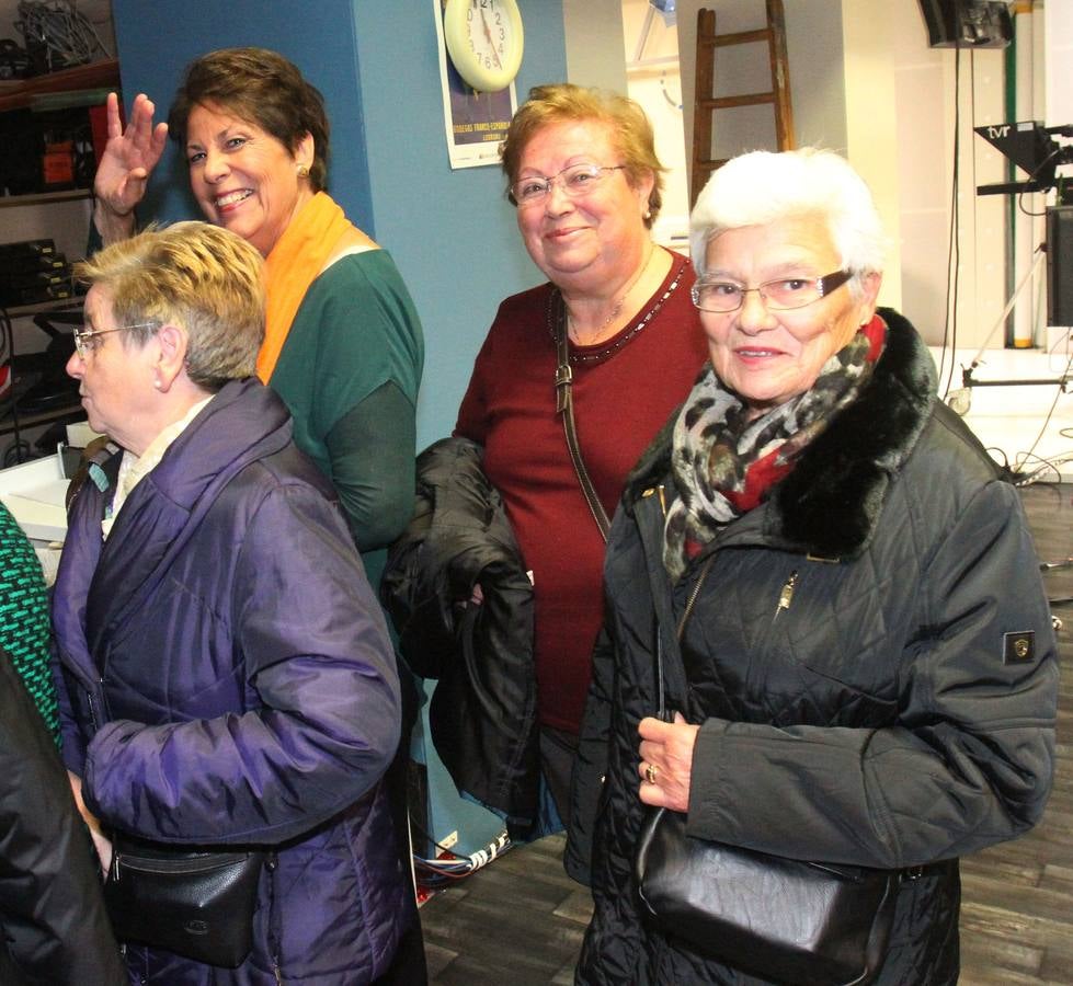 Visita a la multimedia de Diario LA RIOJA de un grupo del taller Vida Sana del Ayuntamiento de Logroño