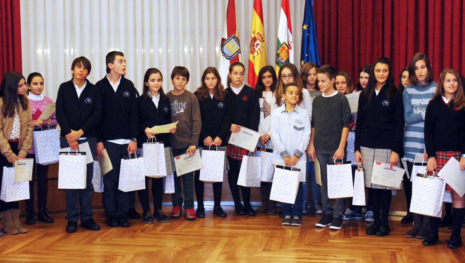Premios del concurso escolar sober la Constitución