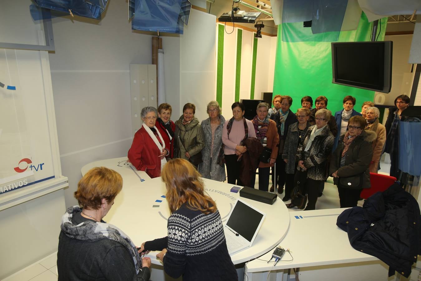 Alumnas del Programa Vida Sana visitan la Multimedia La Rioja