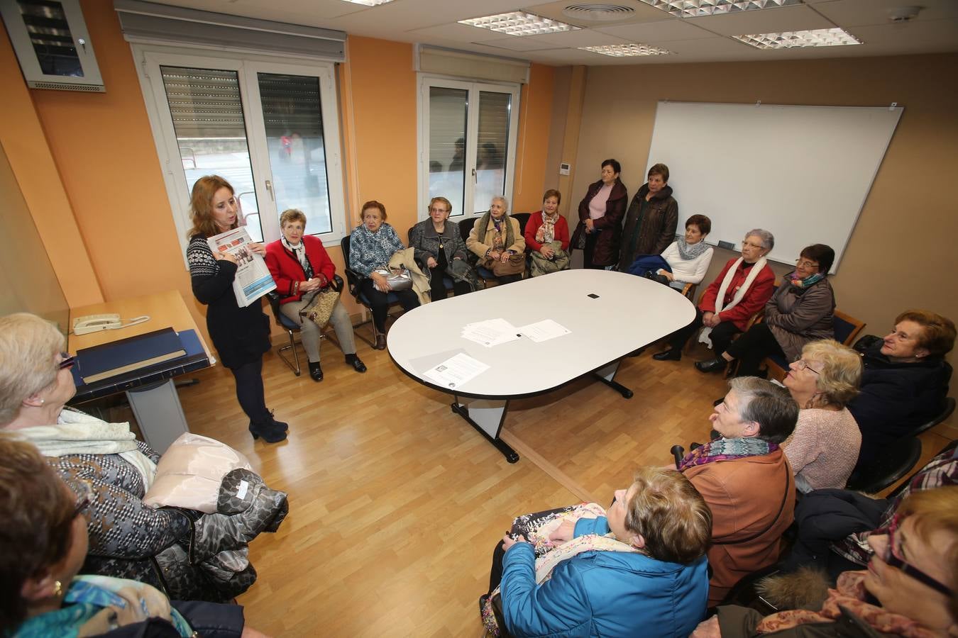 Alumnas del Programa Vida Sana visitan la Multimedia La Rioja