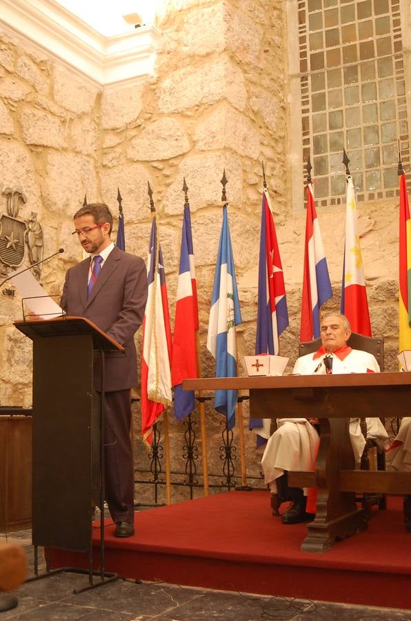 Inaugurado en Yuso un busto de Isabel la Católica y elección de Santiago Vivanco como caballero