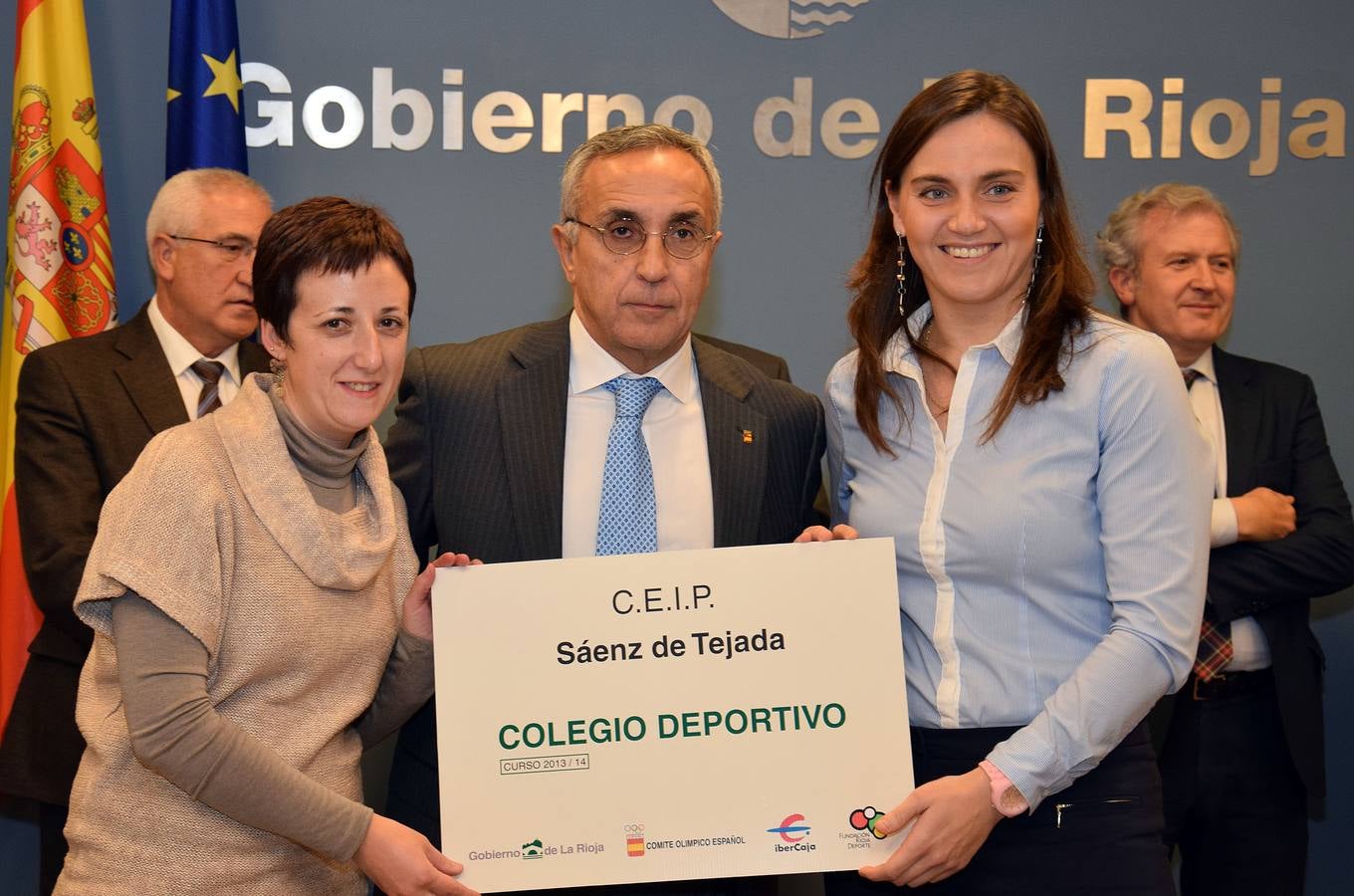 Diplomas para 14 centros que fomentan el deporte