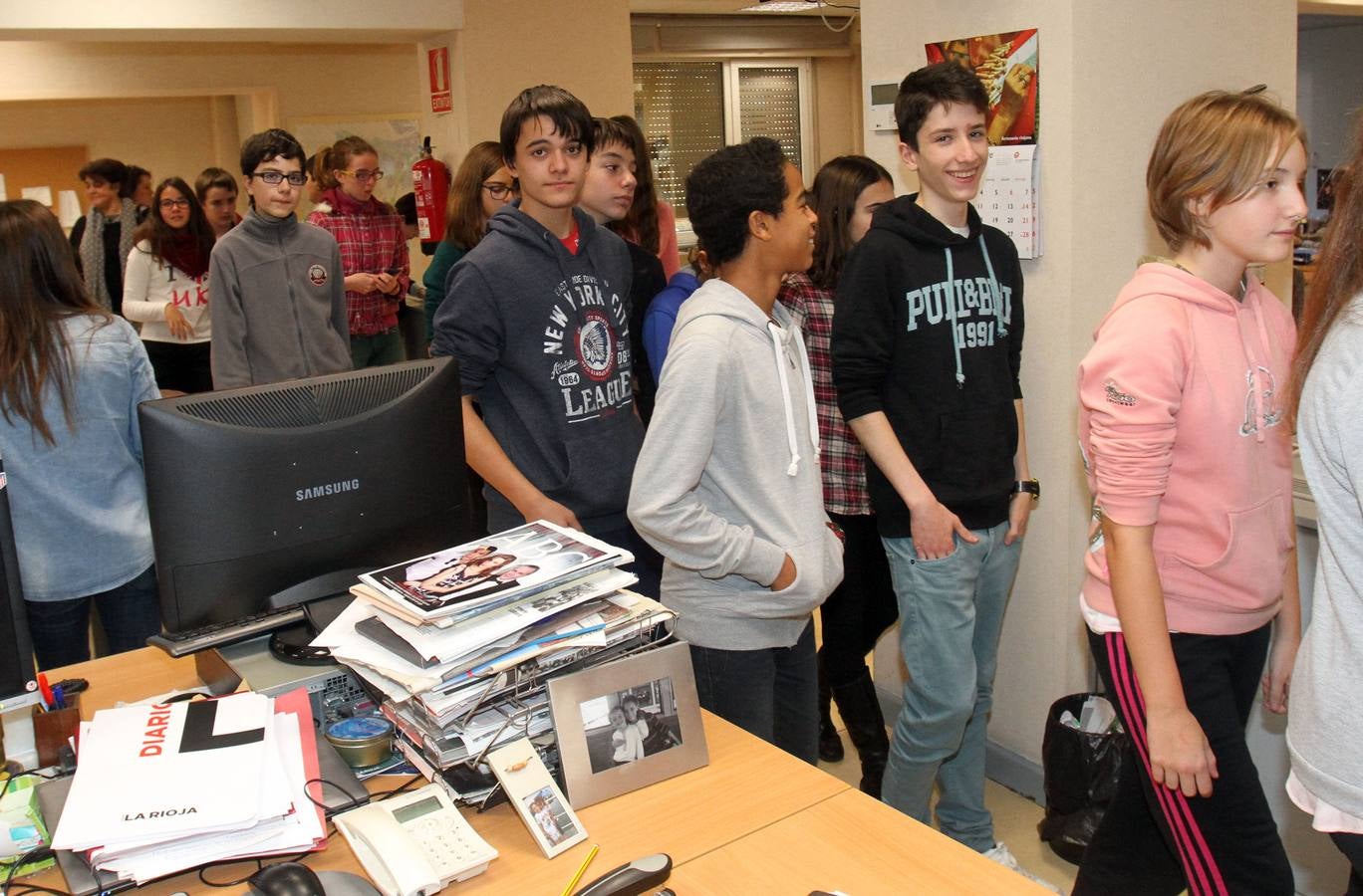 Alumnos de 1º y 2º,de la ESO, grupo A, del IES Virgen de Vico de Arnedo visitan la multimedia de Diario LA RIOJA