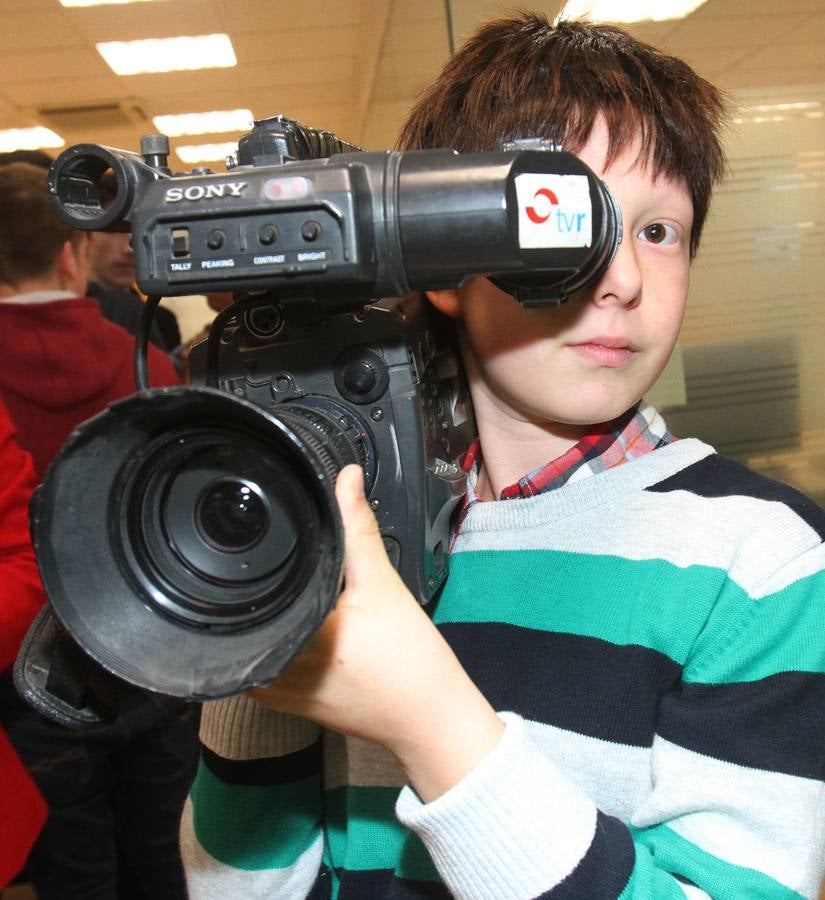 Alumnos de 1º y 2º,de la ESO, grupo A, del IES Virgen de Vico de Arnedo visitan la multimedia de Diario LA RIOJA