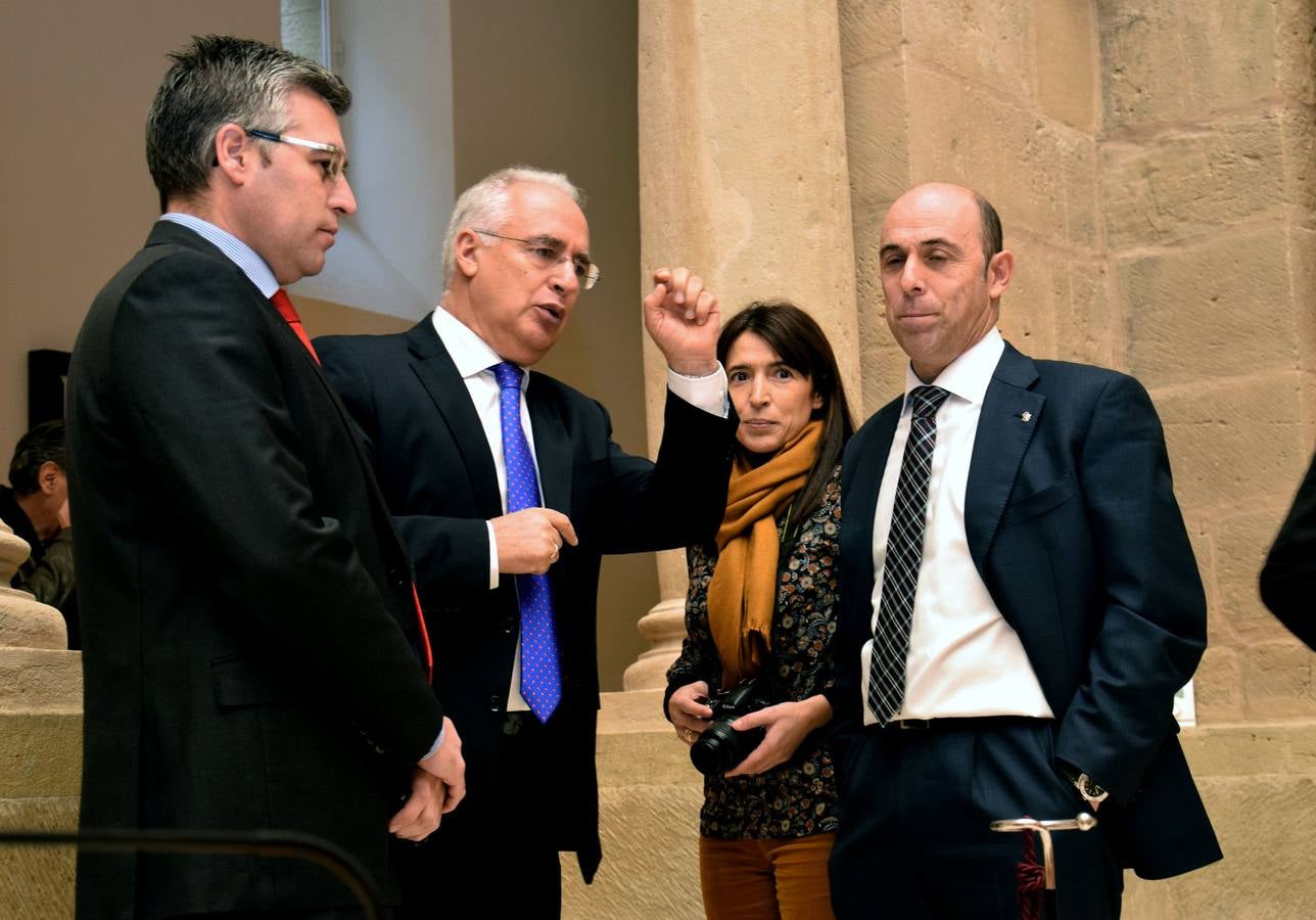 El Parlamento riojano acoge la lectura de la Constitución