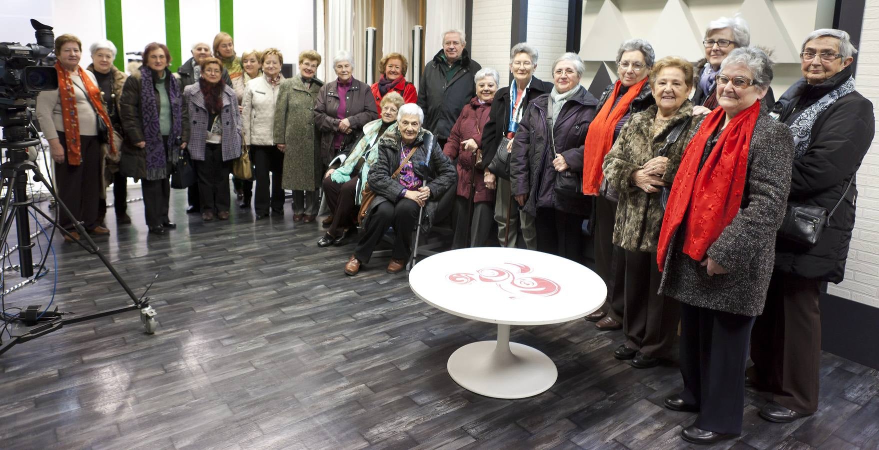 Alumnas del Programa Vida Sana del Ayuntamiento de Logroño visita la multimedia de Diario LA RIOJA