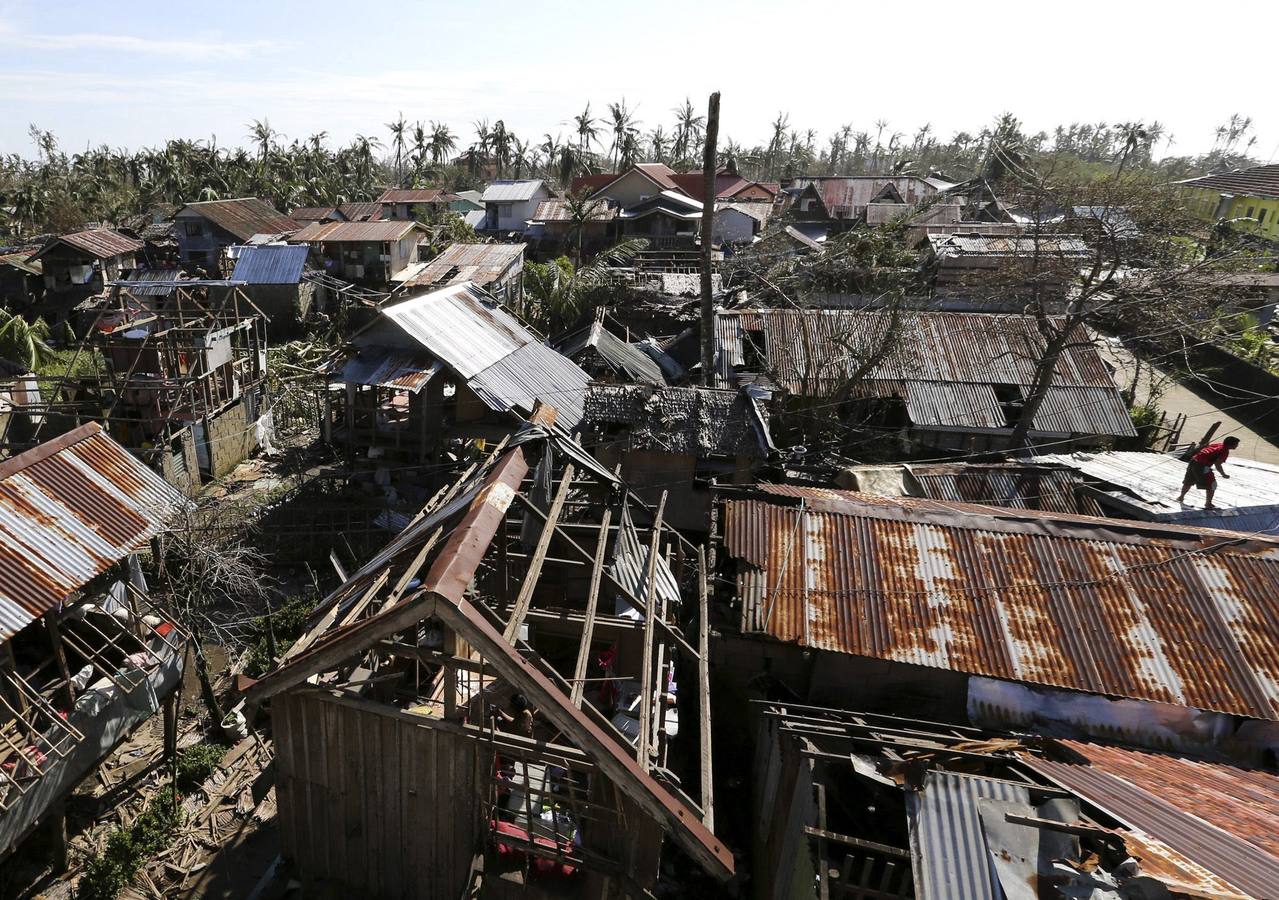 El paso de Hagupit, en imágenes