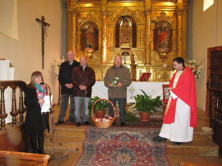 Villarroya honra a su patrona con la inauguración del nuevo reloj de la torre de la iglesia