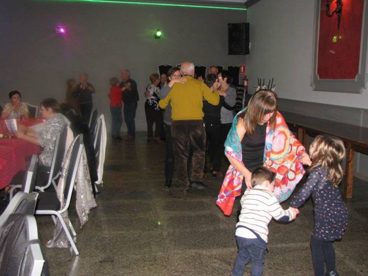 Villarroya honra a su patrona con la inauguración del nuevo reloj de la torre de la iglesia