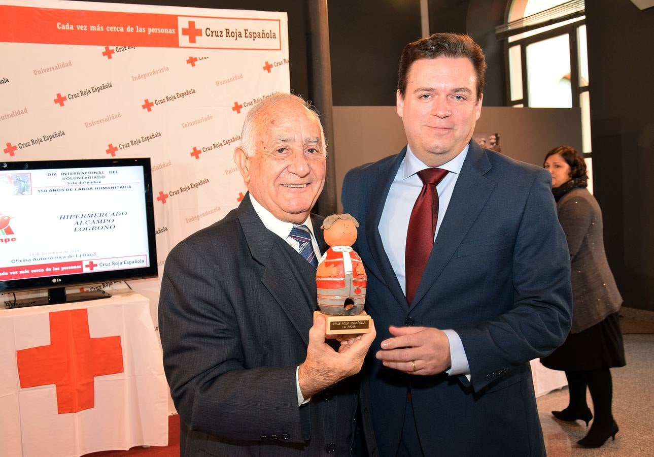 Cruz Roja entrega diez distinciones con motivo del Día Internacional del Voluntariado