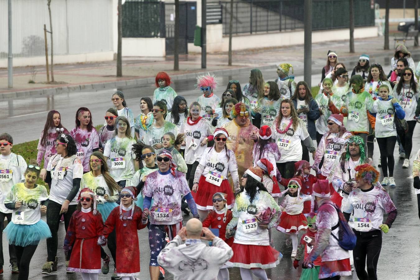 Logroño se llena de color con la Holi Run (I)