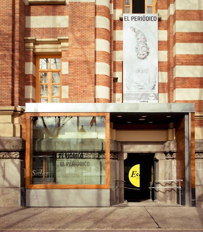 Fachada del edificio de la ESDIR. 