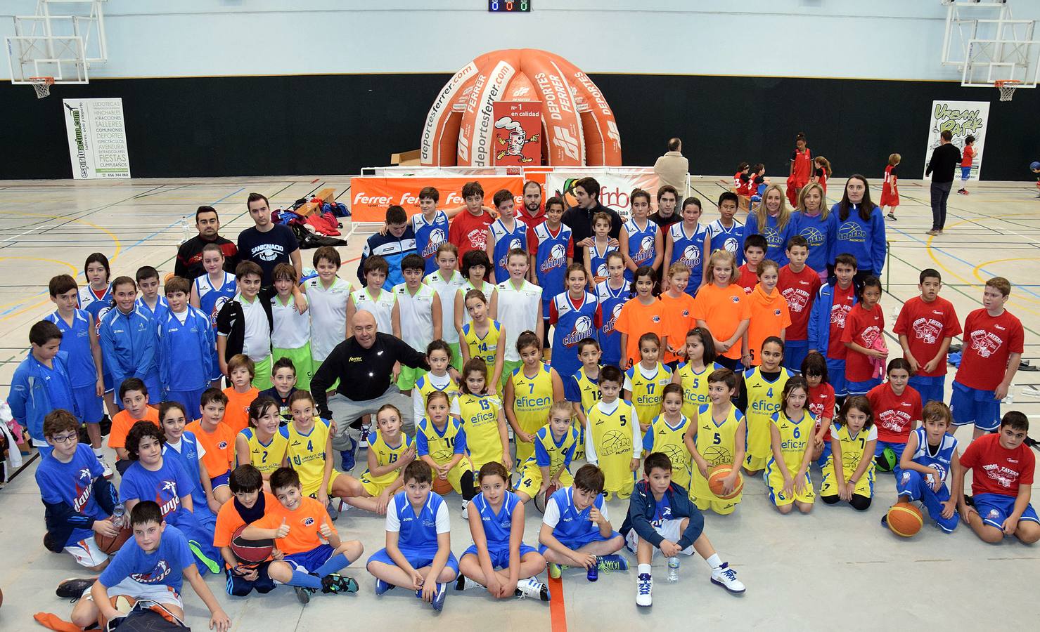 Lardero disfruta con las promesas del baloncesto