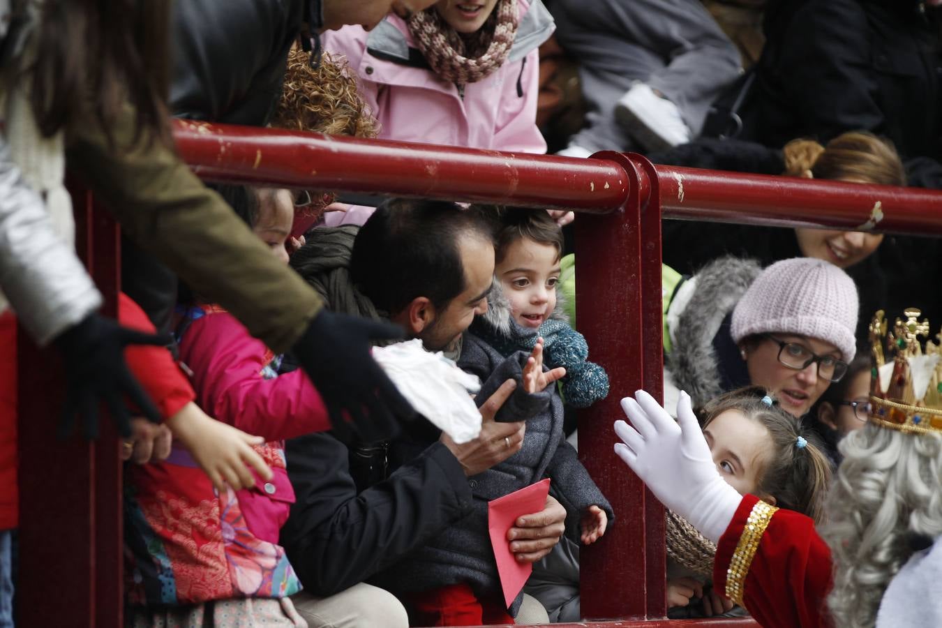 Los Reyes Magos llegan a Las Gaunas (I)