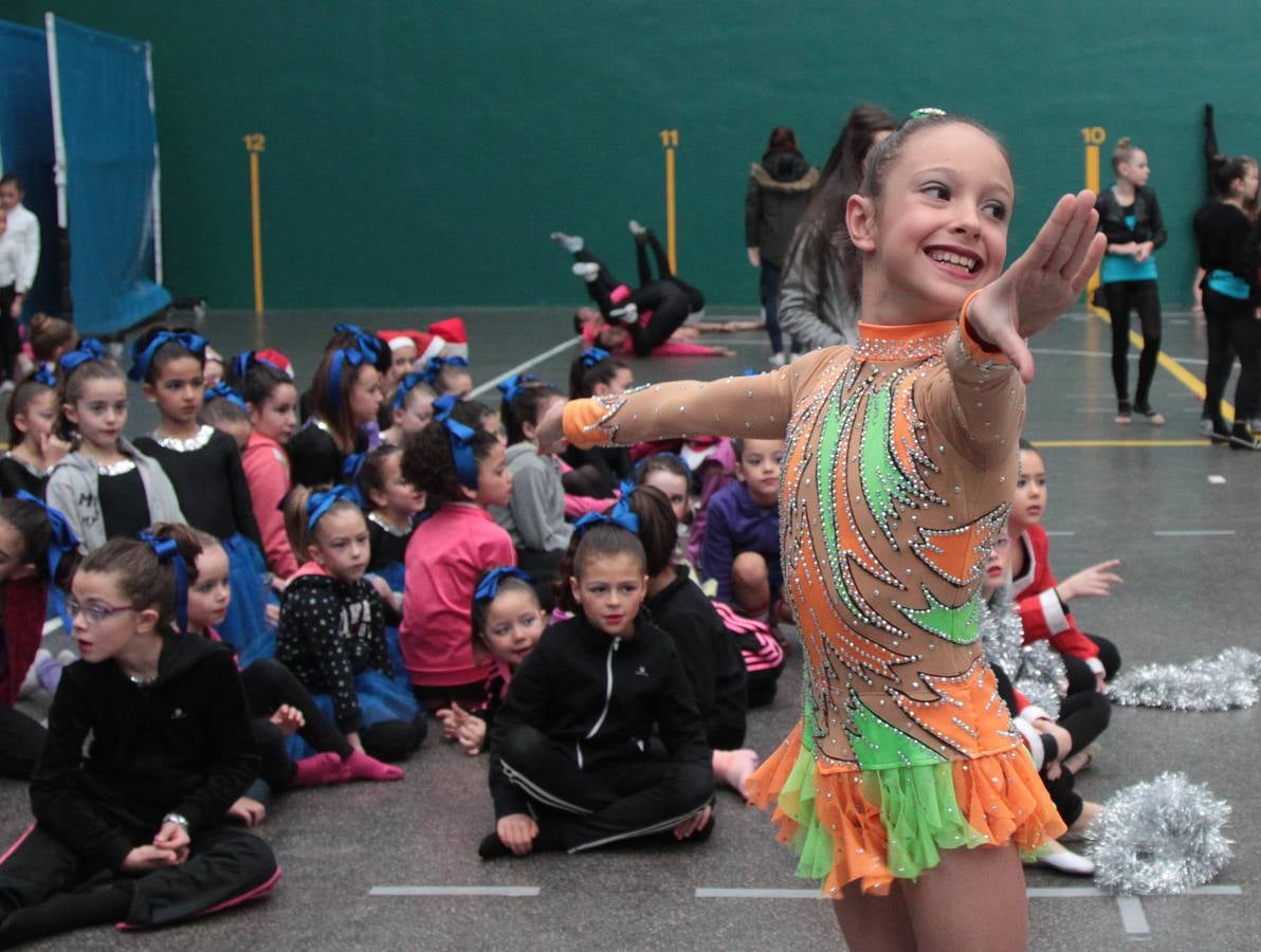 La gimnasia rítmica celebra una jornada de exhibición