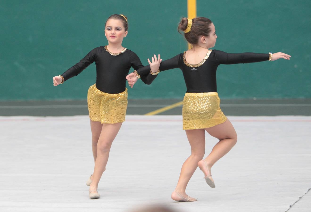 La gimnasia rítmica celebra una jornada de exhibición