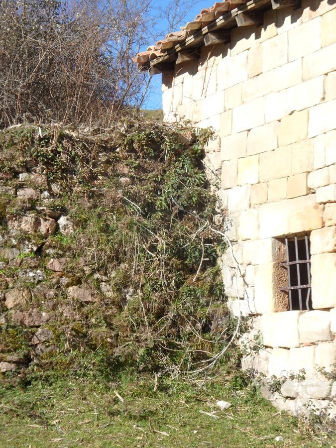 La ermita de San Cristóbal se cae