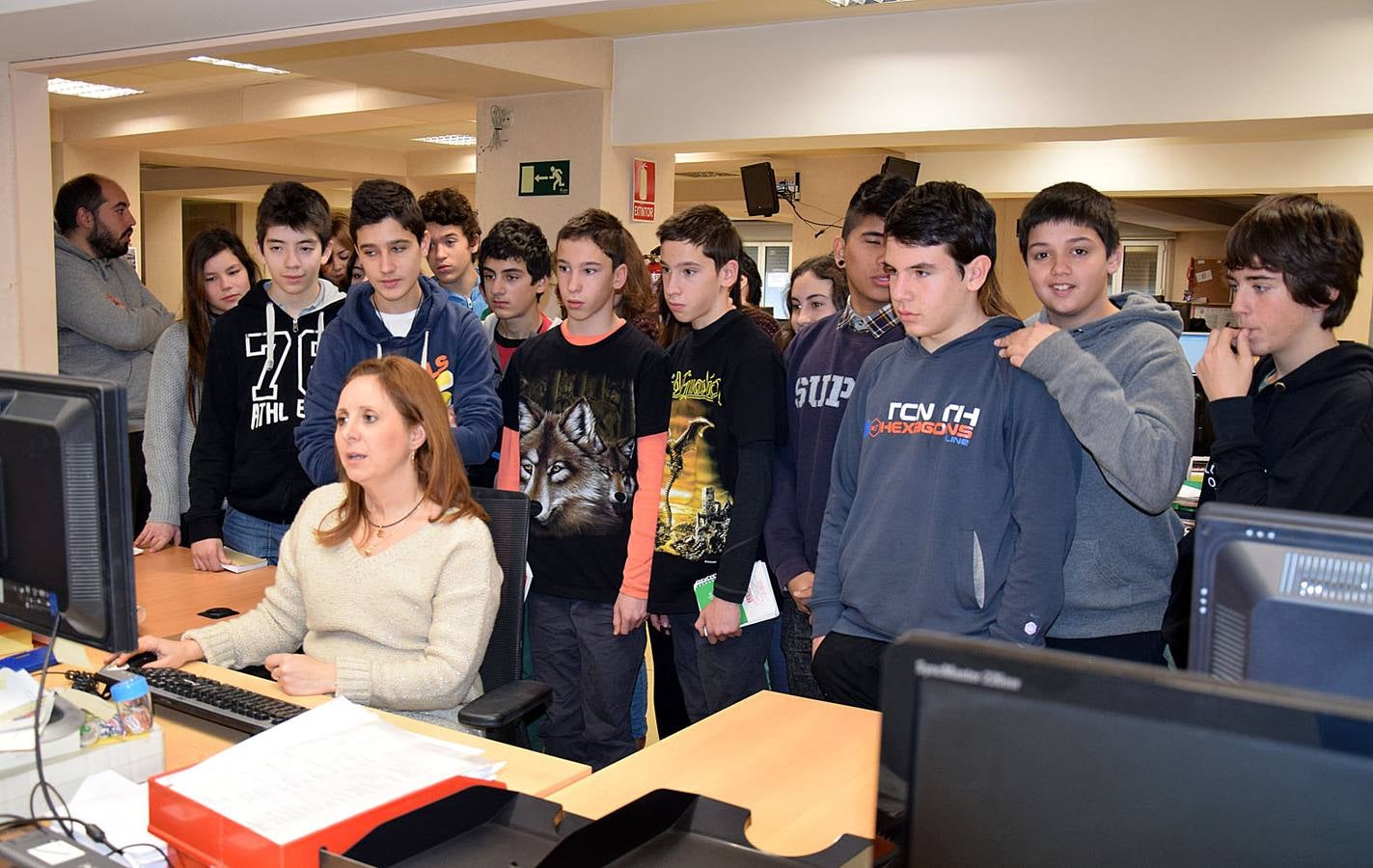 Los alumnos de 2º C de la ESO del Ies Sagasta visitan la multimedia de Diario LA RIOJA