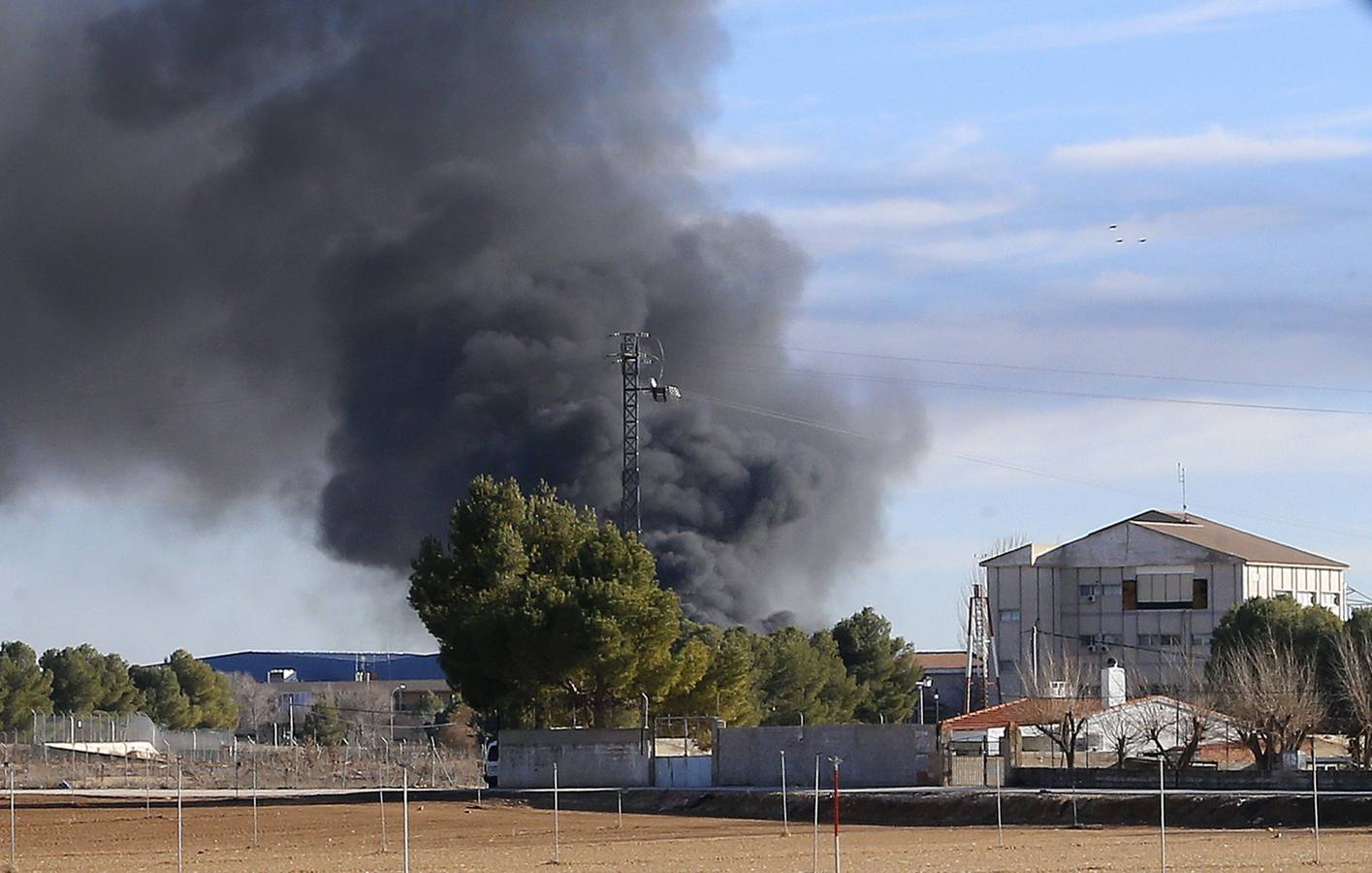 Diez muertos y trece heridos al estrellarse un avión griego de la OTAN en Albacete