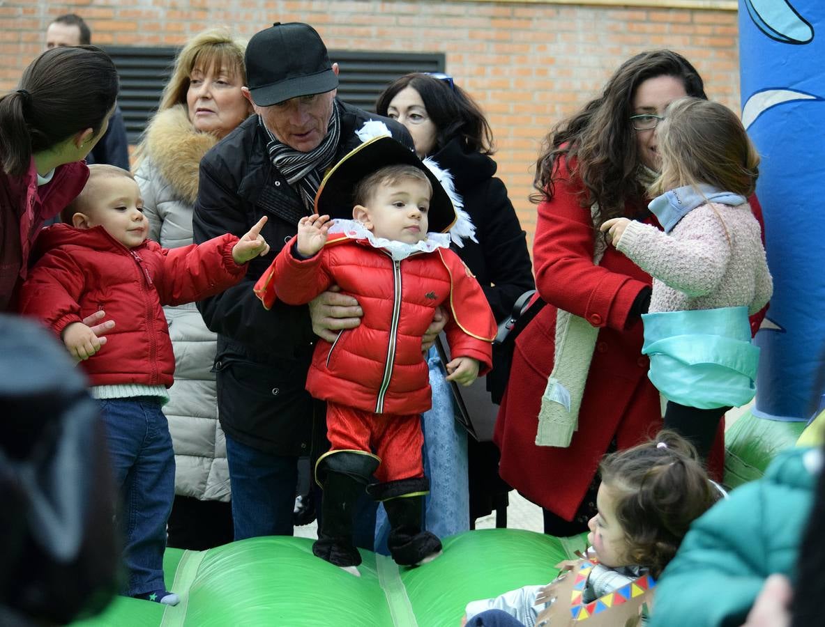 El barrio de El Arco celebra una fiesta infantil de Carnaval